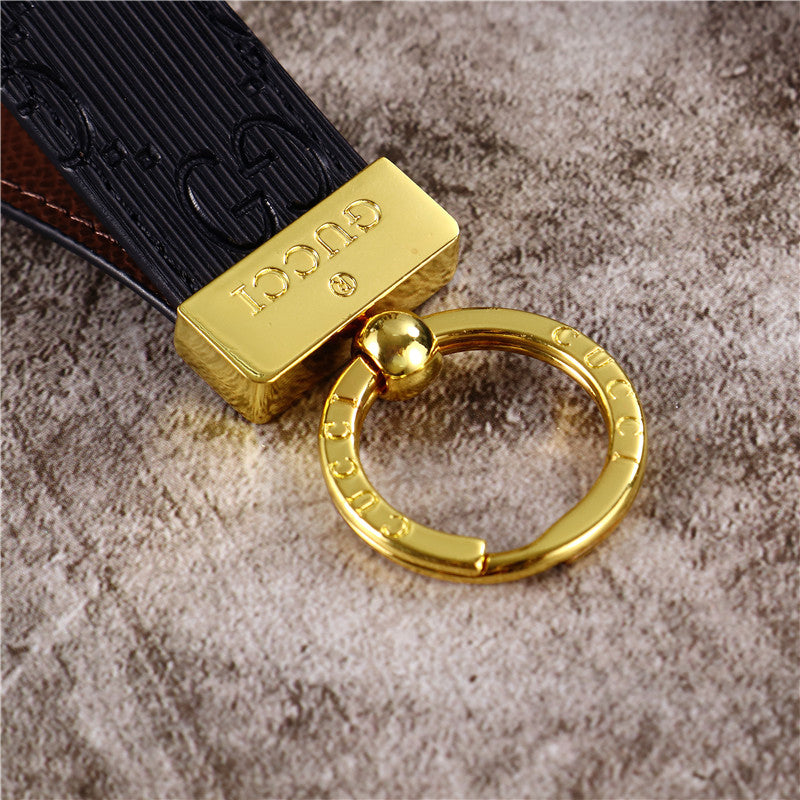 Chic GG Keychain - High-End Accessory for a Touch of Elegance