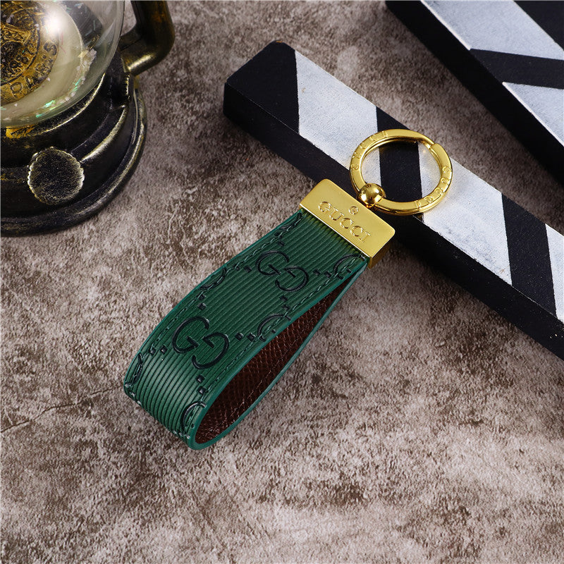 Chic GG Keychain - High-End Accessory for a Touch of Elegance