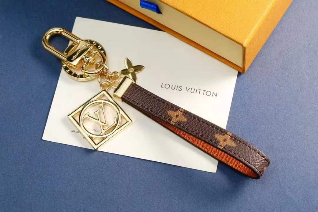 Leather Monogram Keychain k-6345