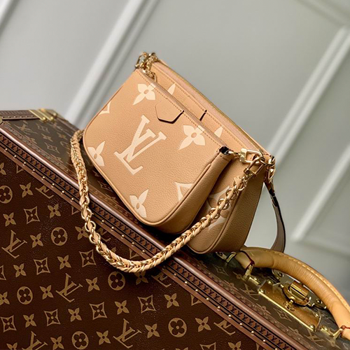 Louis Vuitton Multi Pochette Arizona