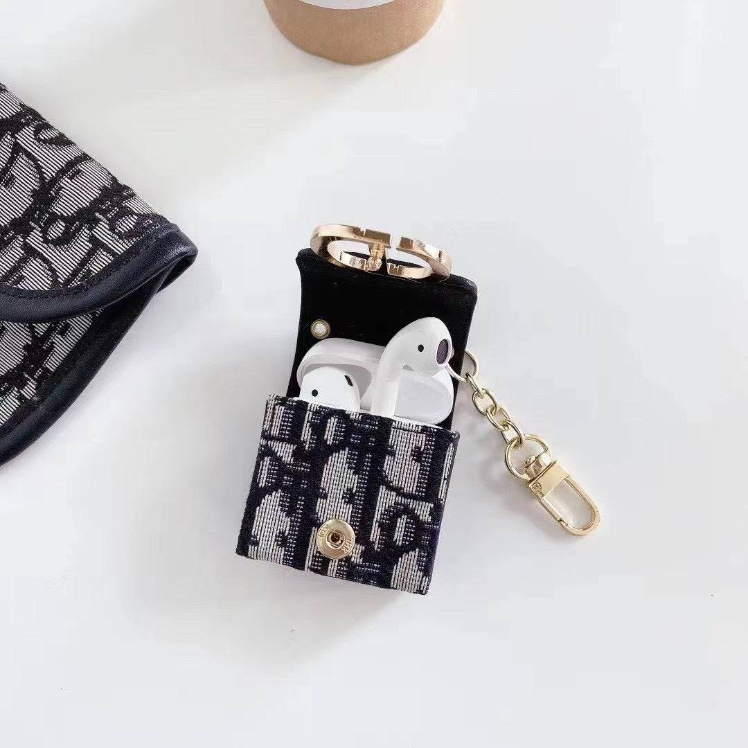 Estuche C.D Iconic Luxury AirPods - Accesorio de moda