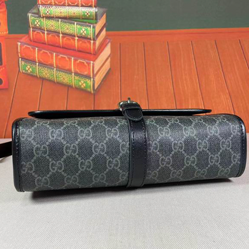 Gucci GG Supreme Messenger Bag