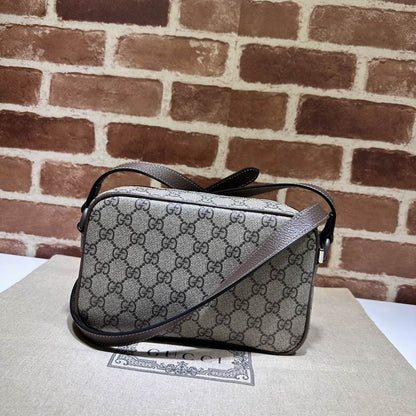 Gucci Grey Shoulder bag with logo