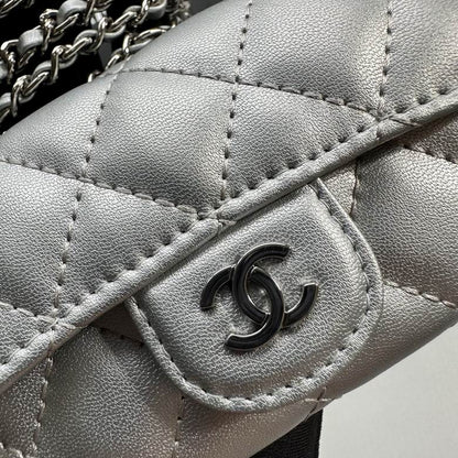 CHANEL Chain Crossbody Bag