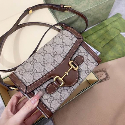 Gucci Horsebit 1955mini bag in beige