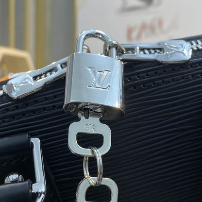 Louis Vuitton LV Alma epi bag